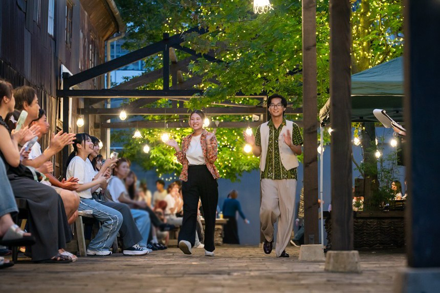 北浜アリーで大学生主催のファッションショー初開催。地元や関西の学生らで賑わう