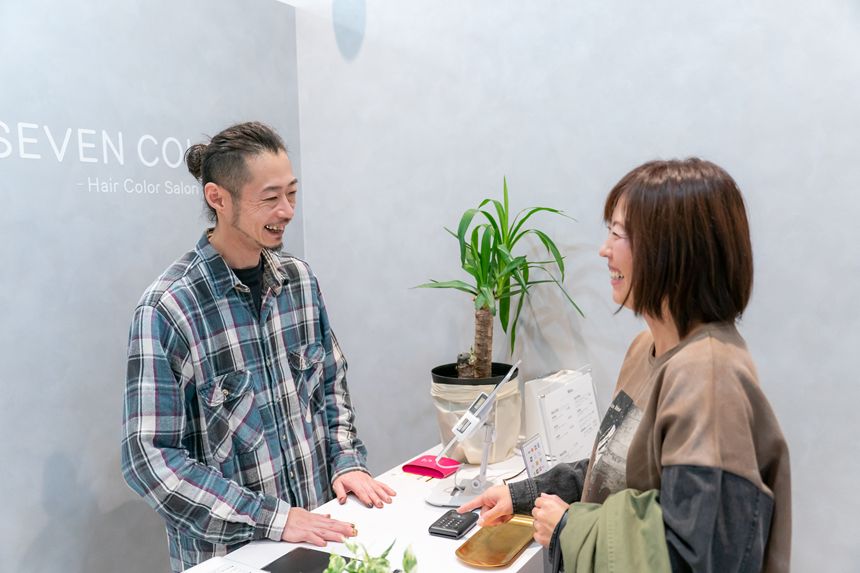 【検証】TSUTAYAの「セブンカラーズ」は本当に評判どおりなのか？毛染め体験してみた。