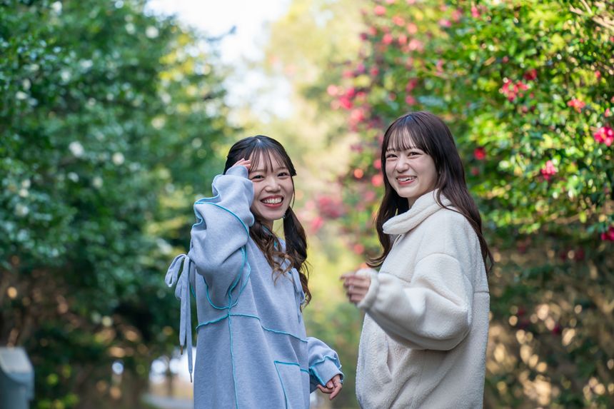 冬うららな屋島の散歩が楽しい！紅白のサザンカの小径も見頃