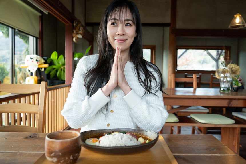 現役CAの三豊ログ帳 ～ お馬のお寺と隠れ家カフェ、幻のトンネル、おいり